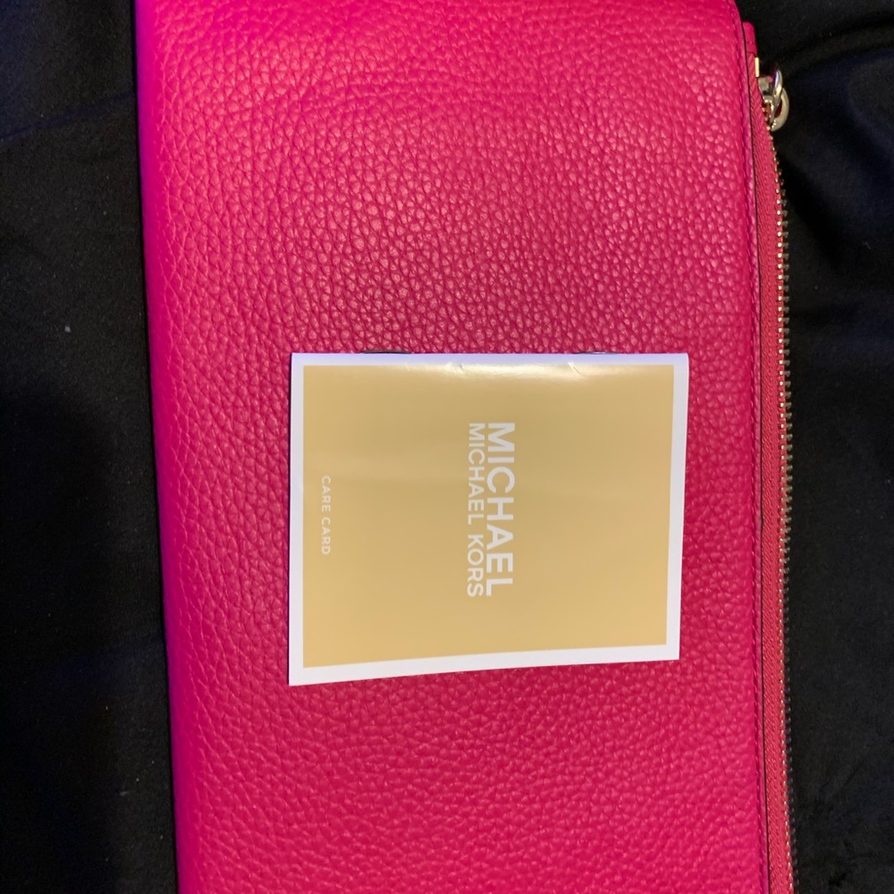 Michael Kors Wristlet